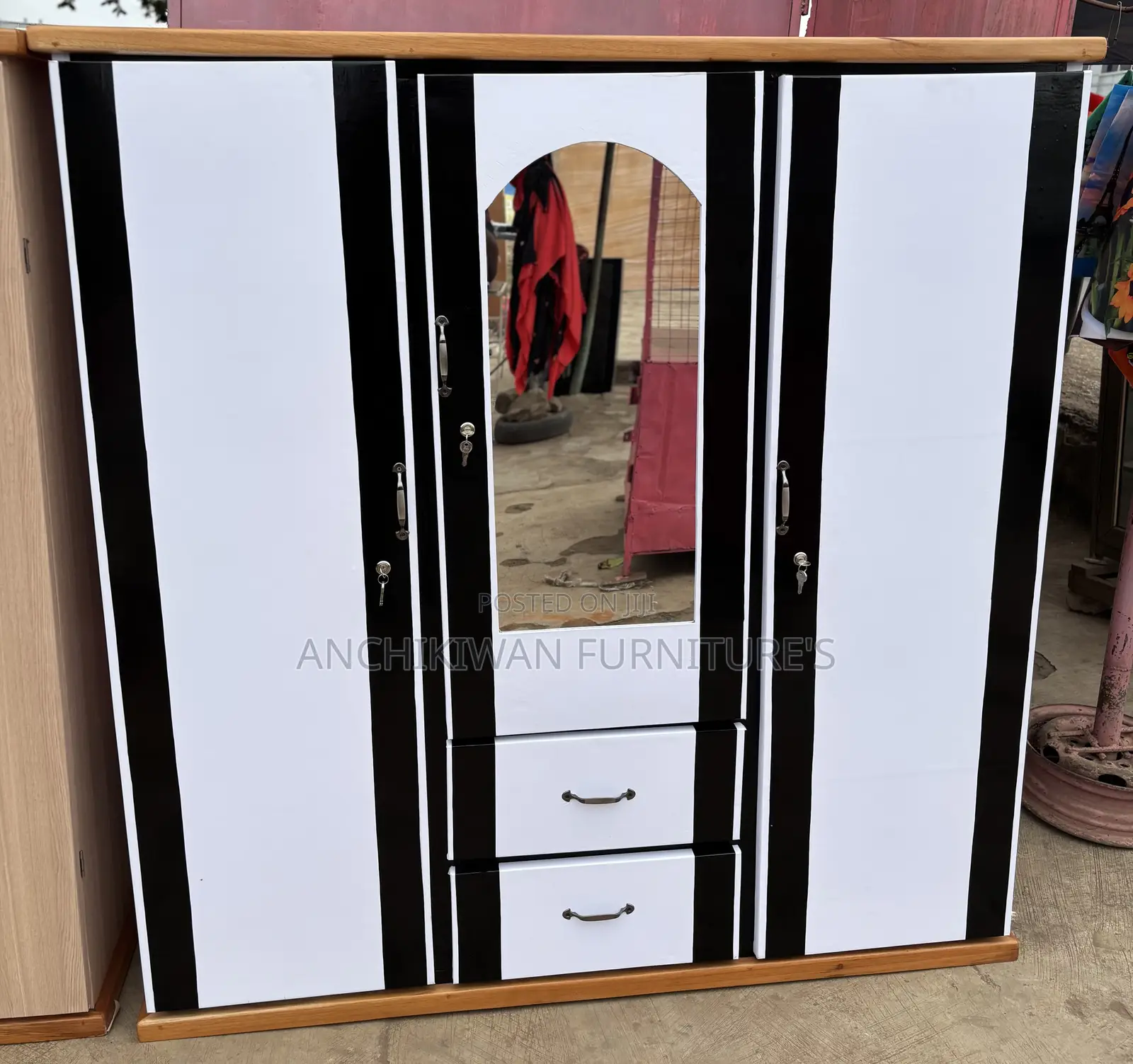 Undisputed Wadrobe Design (Payment After Delivery)