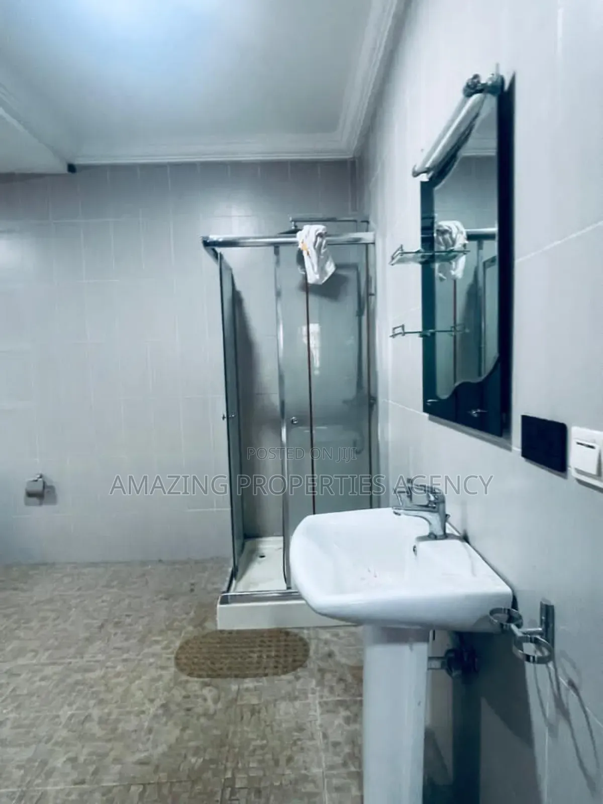 5bdrm House in East Legon for rent