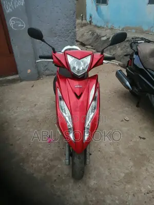 Piaggio Scooter 2022 Red