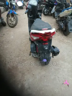Piaggio Scooter 2022 Red