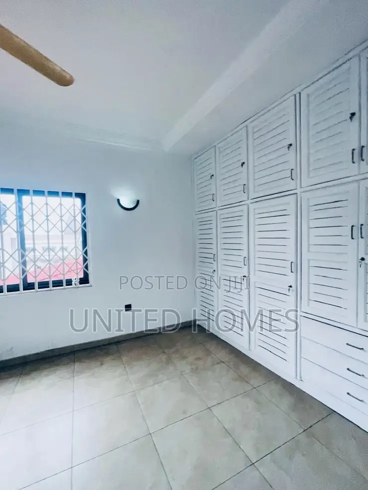 4bdrm House in East Legon for rent