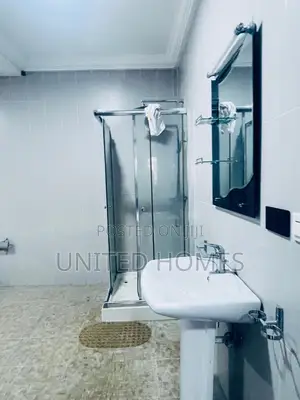 4bdrm House in East Legon for rent