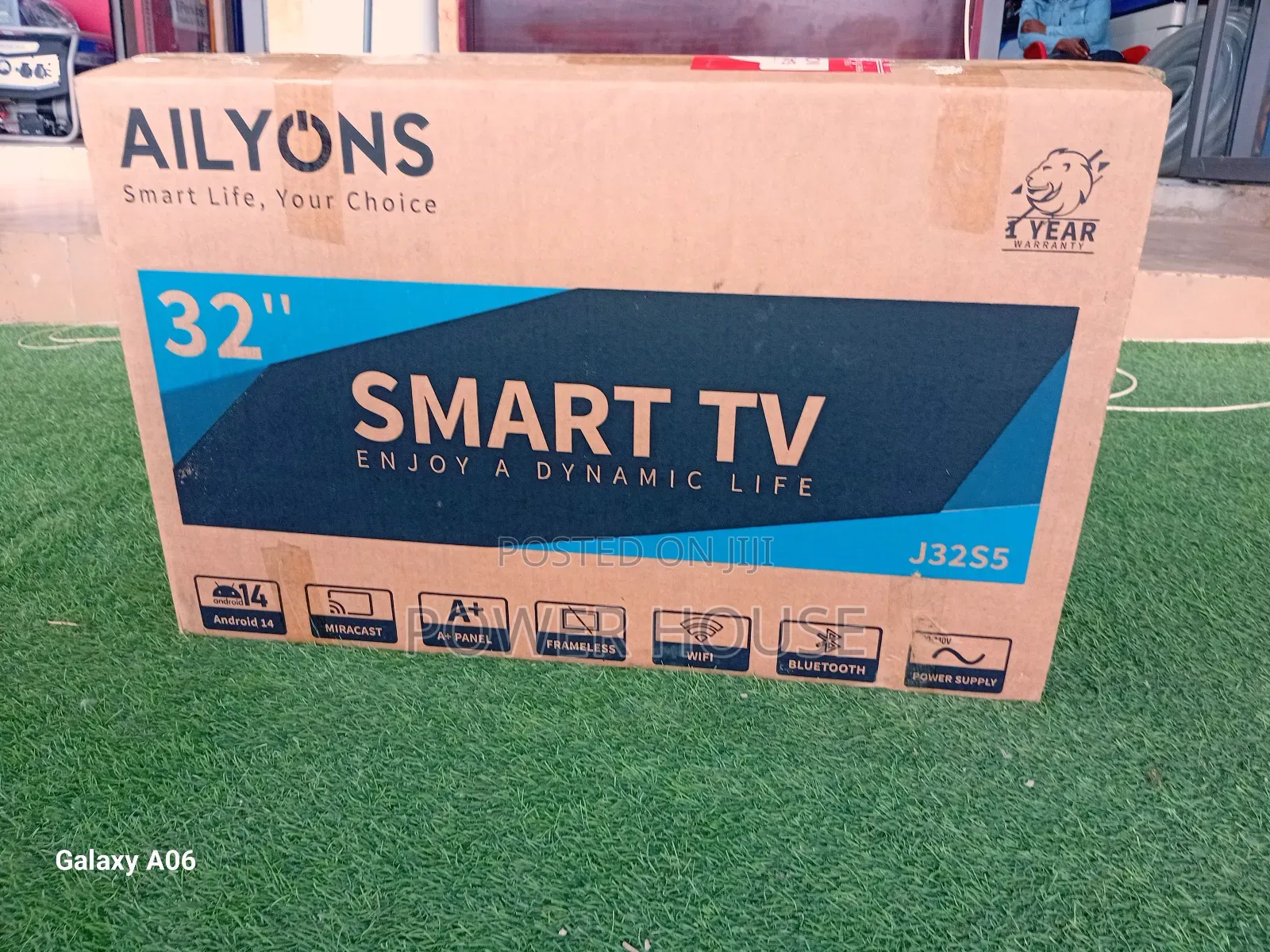 Room 9 Smart Ailyons 32inches Led Tv Cool