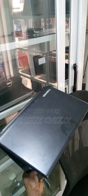 Laptop Toshiba Satellite C55 4GB Intel HDD 500GB