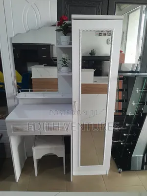 Fine Dressing Mirror