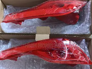 2017 Honda Cr-v Back Bumper Reflector.