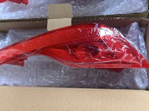2017 Honda Cr-v Back Bumper Reflector.