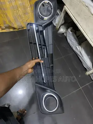 2012-2014 Toyota Camry Fog Light Cover.