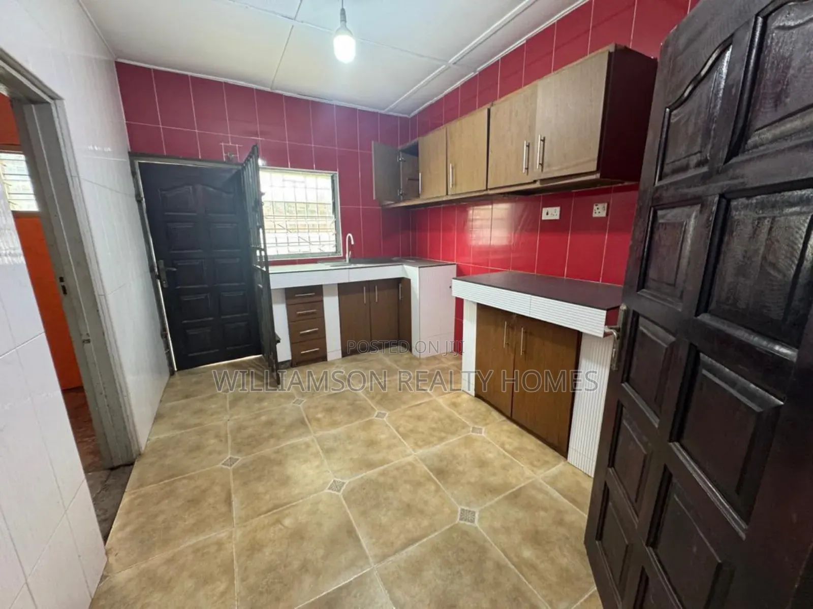 3bdrm House in Community 16 Area, Spintex for rent