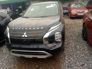 Mitsubishi Outlander Sport 2022 Blue