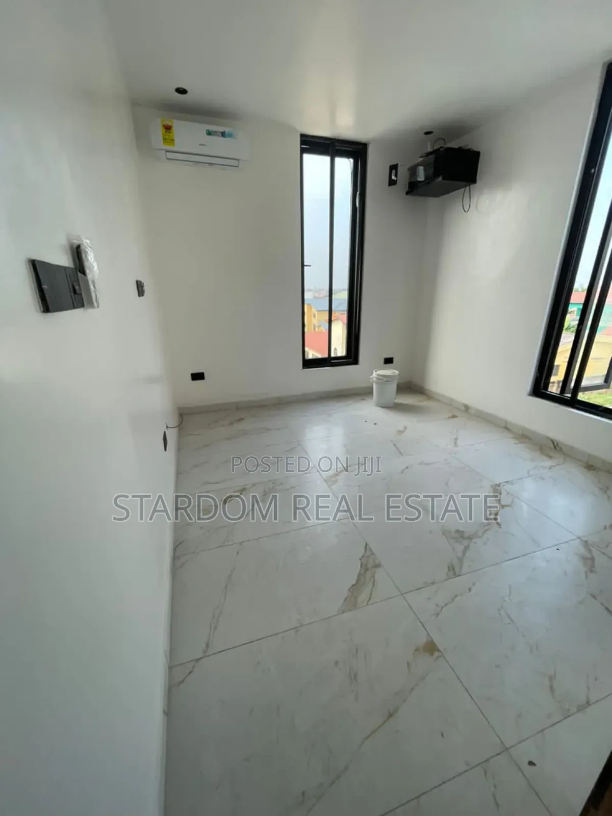 5bdrm Duplex in Adjiringanor, East Legon for sale