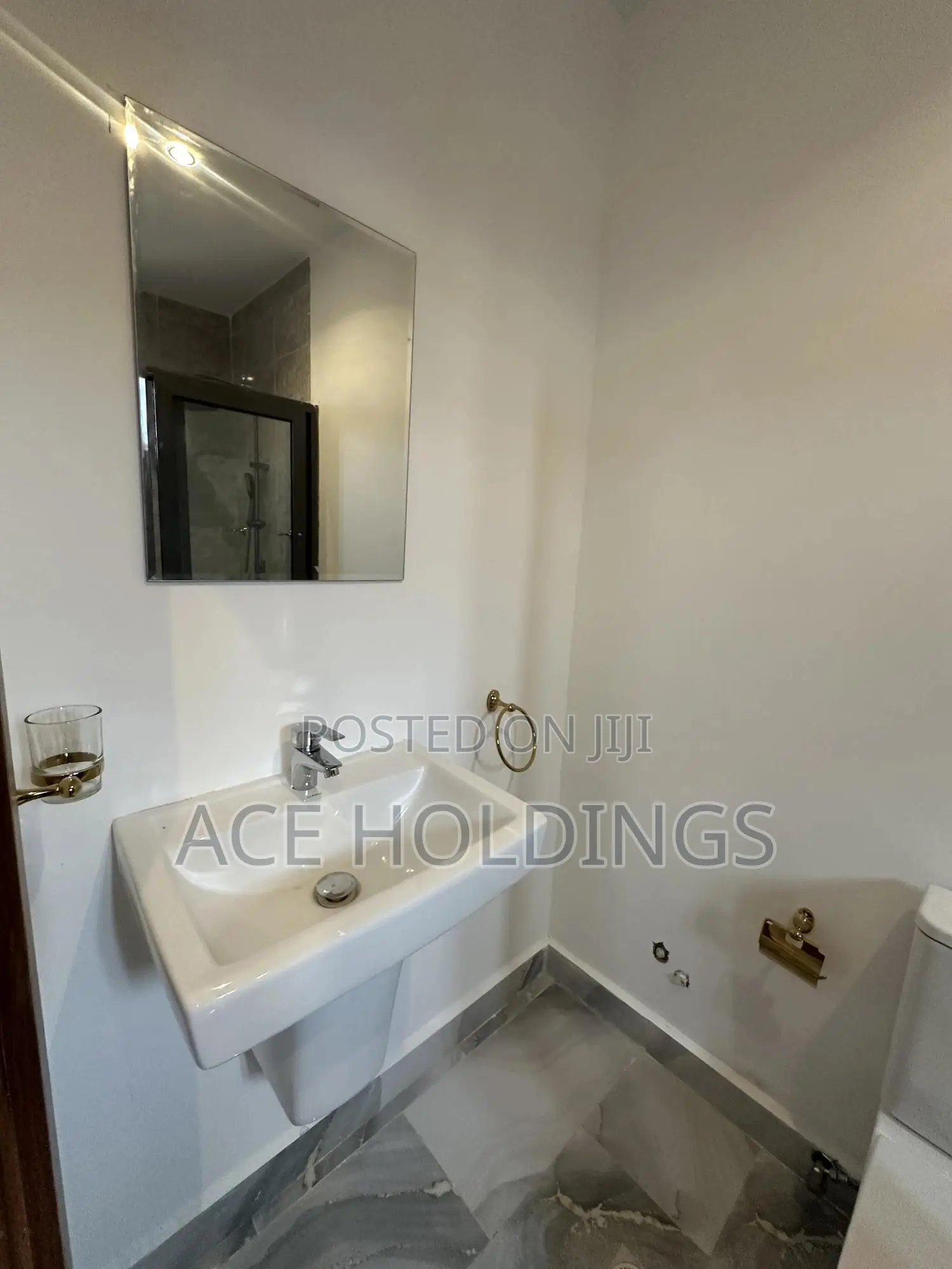 Furnished 2bdrm Townhouse / Terrace in Nmai Dzorn for rent