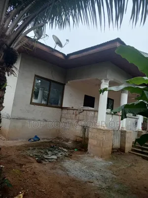5bdrm House in Top-Boat Estate, Kumasi Metropolitan for sale
