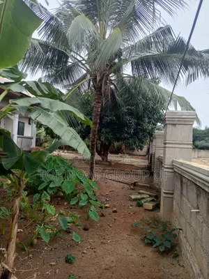 5bdrm House in Top-Boat Estate, Kumasi Metropolitan for sale