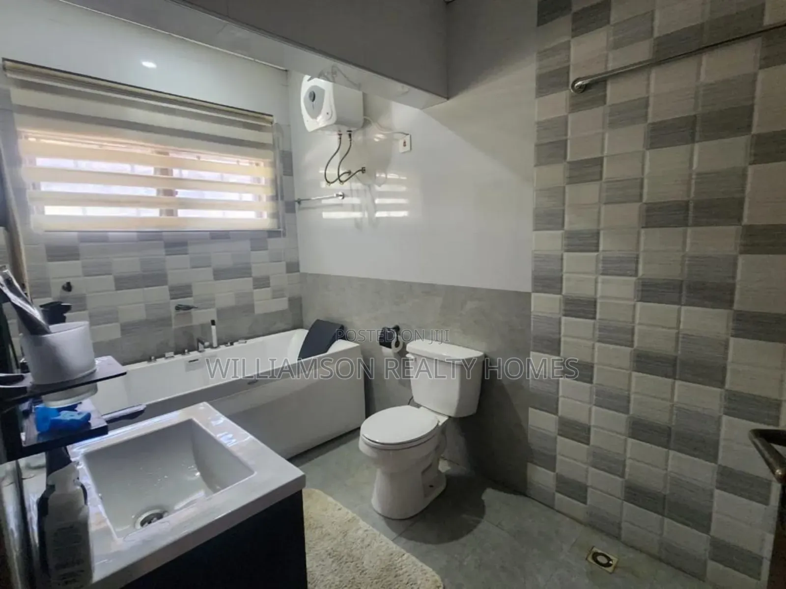 4bdrm House in Regimanuel Estate, Spintex for rent