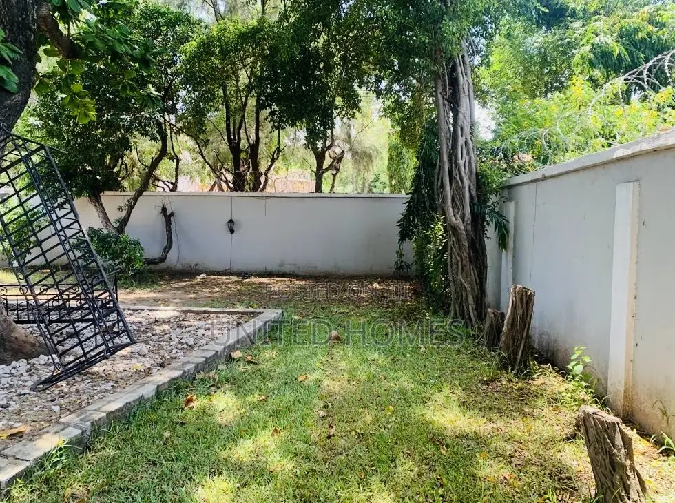 5bdrm House in Cantonments for rent