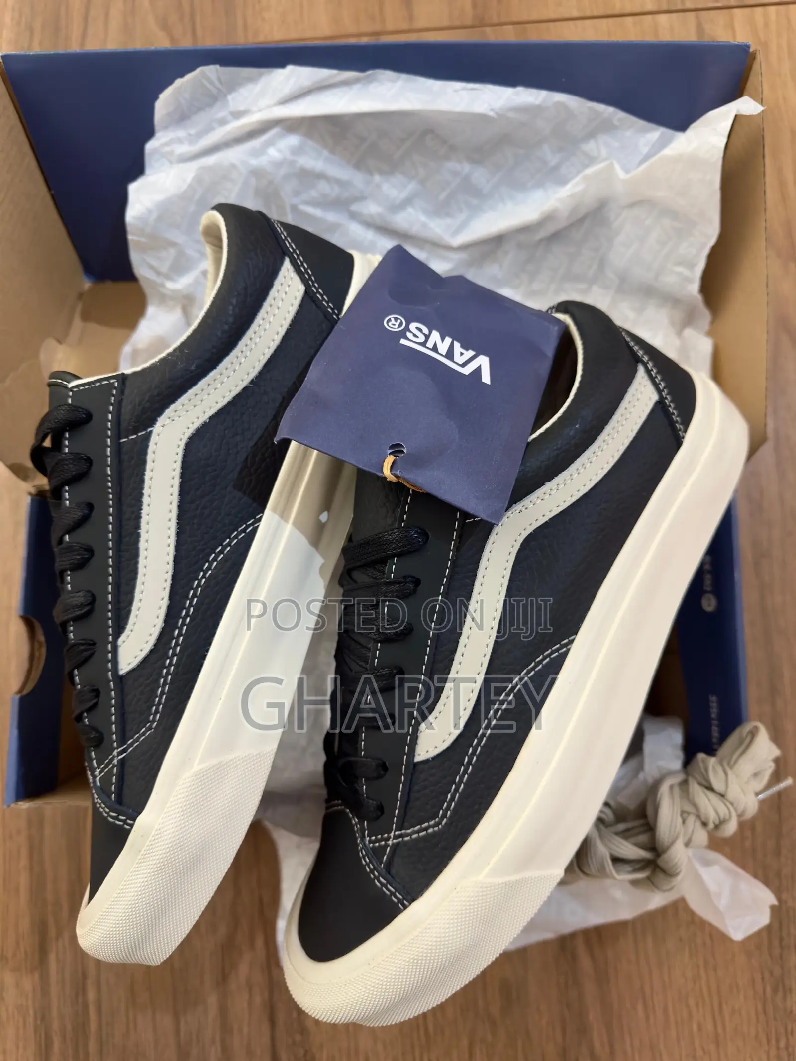 High Quality Original Vans Luxury Sneakers In Black & White