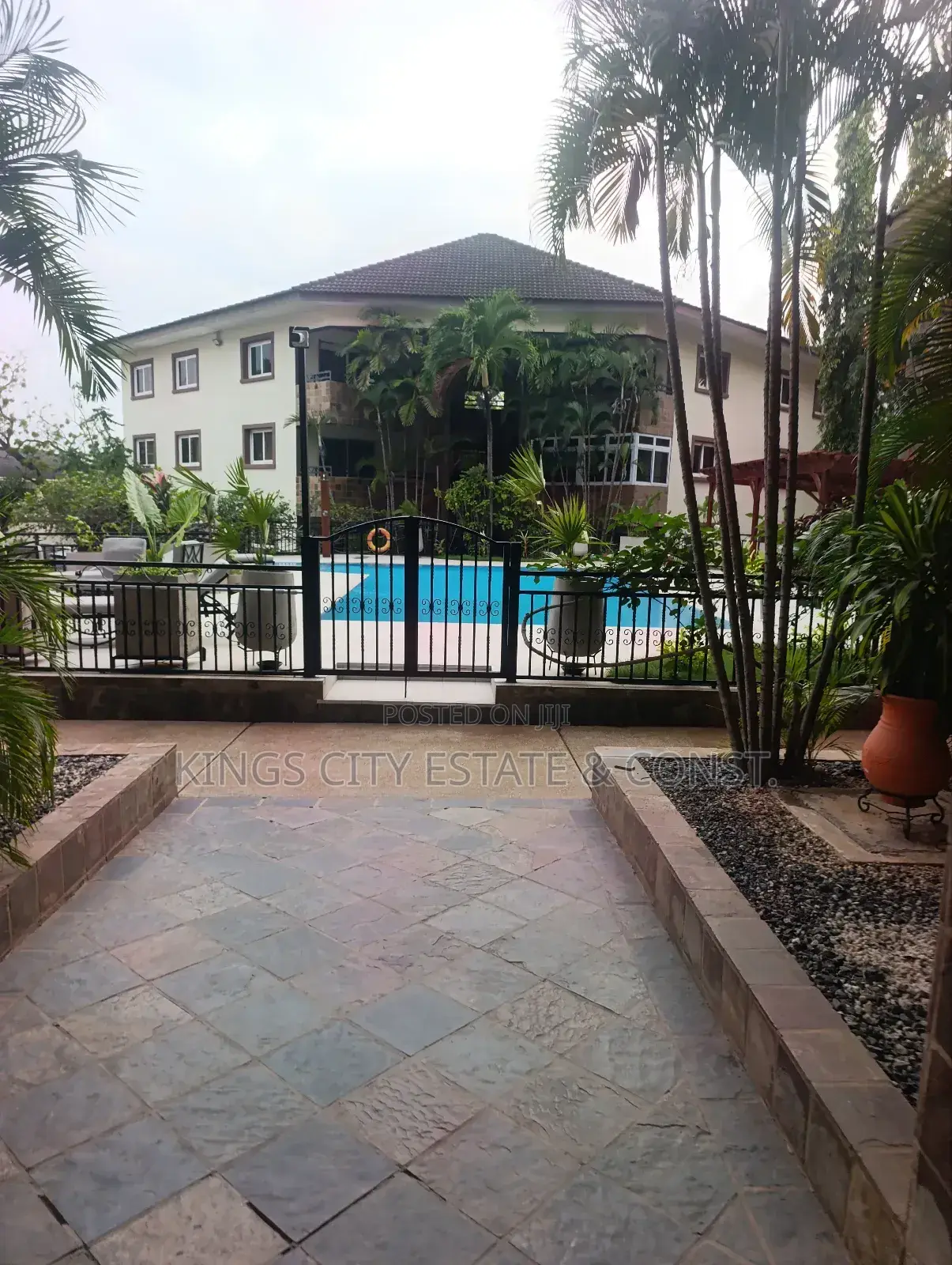 3bdrm Apartment in Kings City Estate, Airport Residential Area for rent
