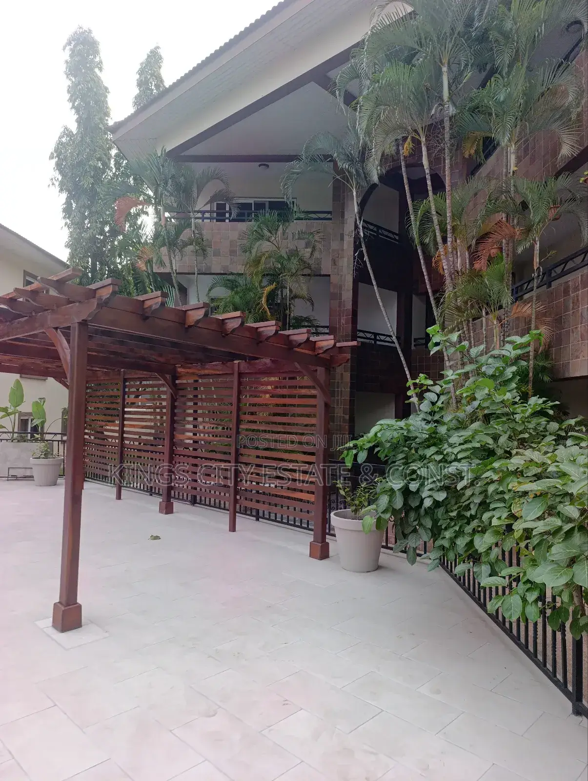 3bdrm Apartment in Kings City Estate, Airport Residential Area for rent