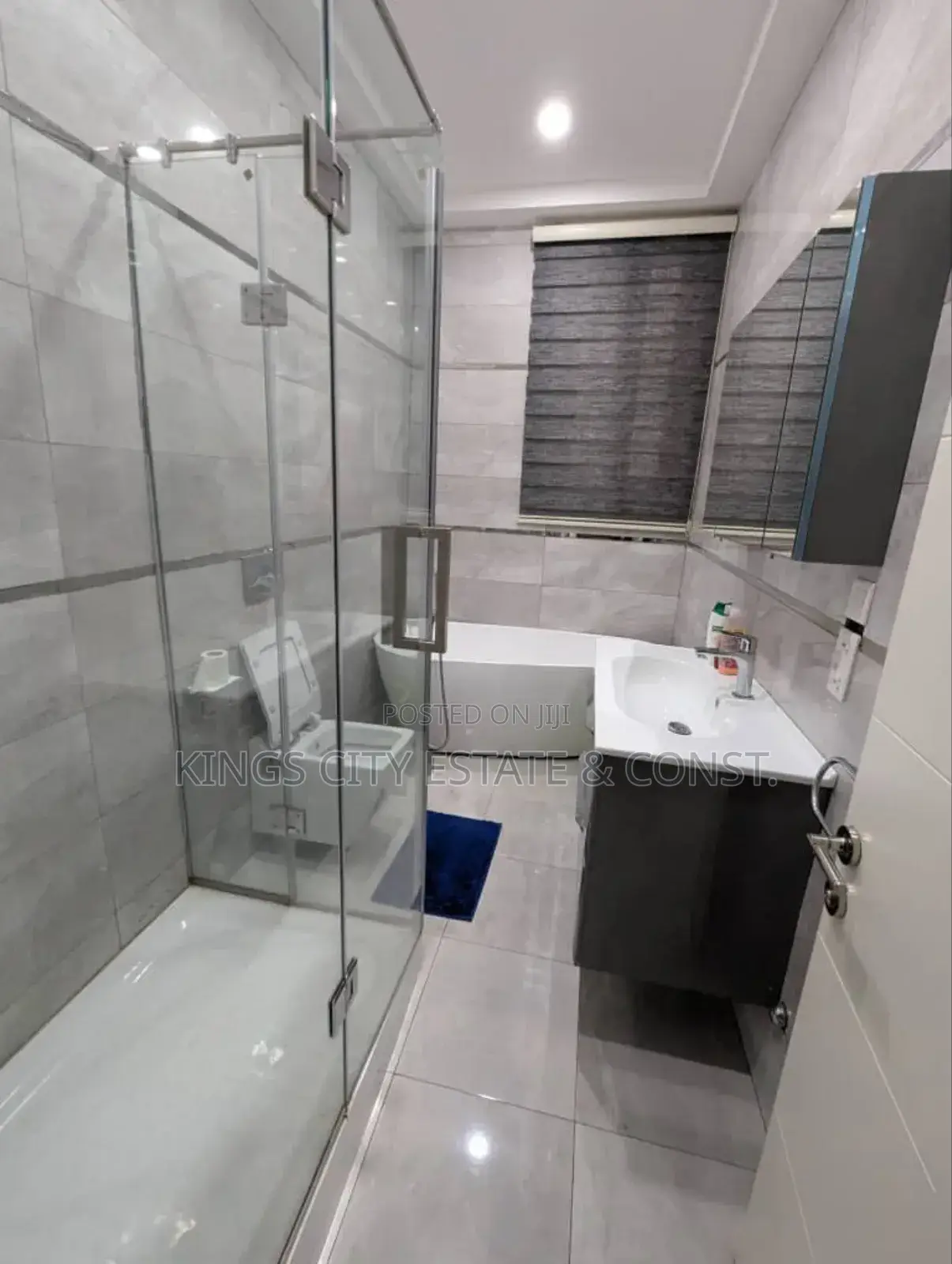 3bdrm Apartment in Kings City Estate, Airport Residential Area for rent