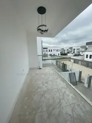 3bdrm Duplex in Oyarifa for sale