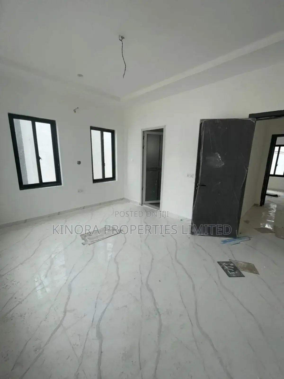 3bdrm Duplex in Oyarifa for sale