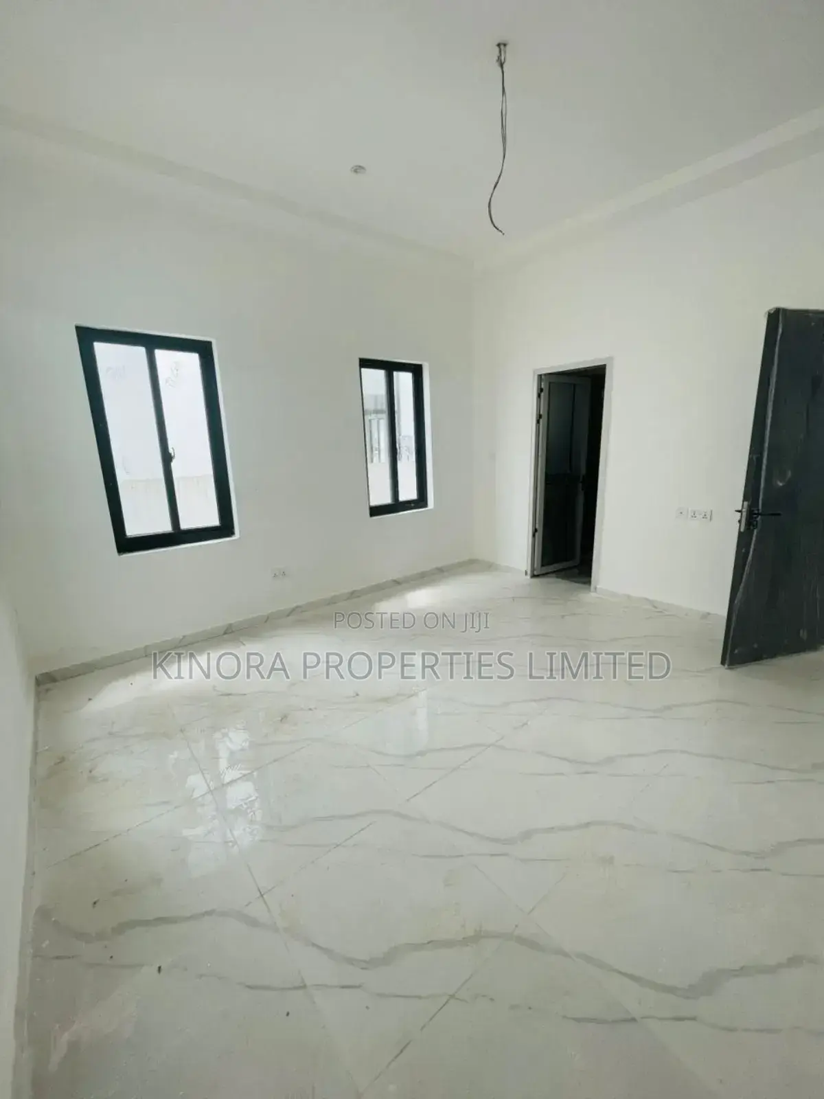 3bdrm Duplex in Oyarifa for sale