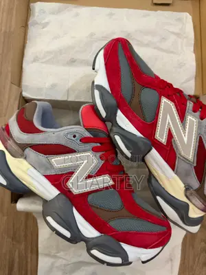 New Balance 9060 'taupe' Sneakers - Red