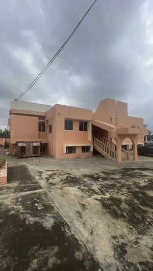 6bdrm House in Dome for sale