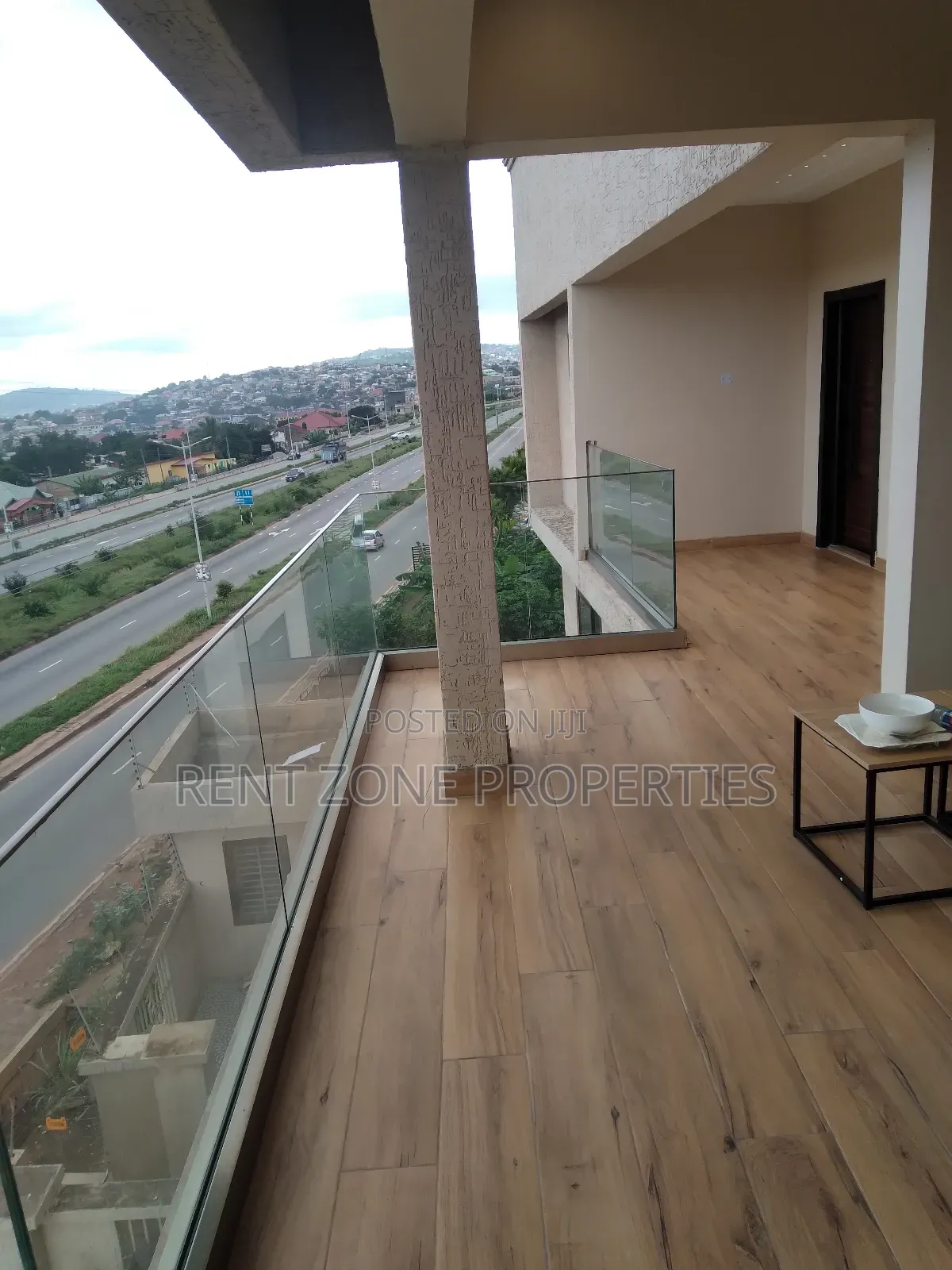 Air B and B/Shot Stay Apartment