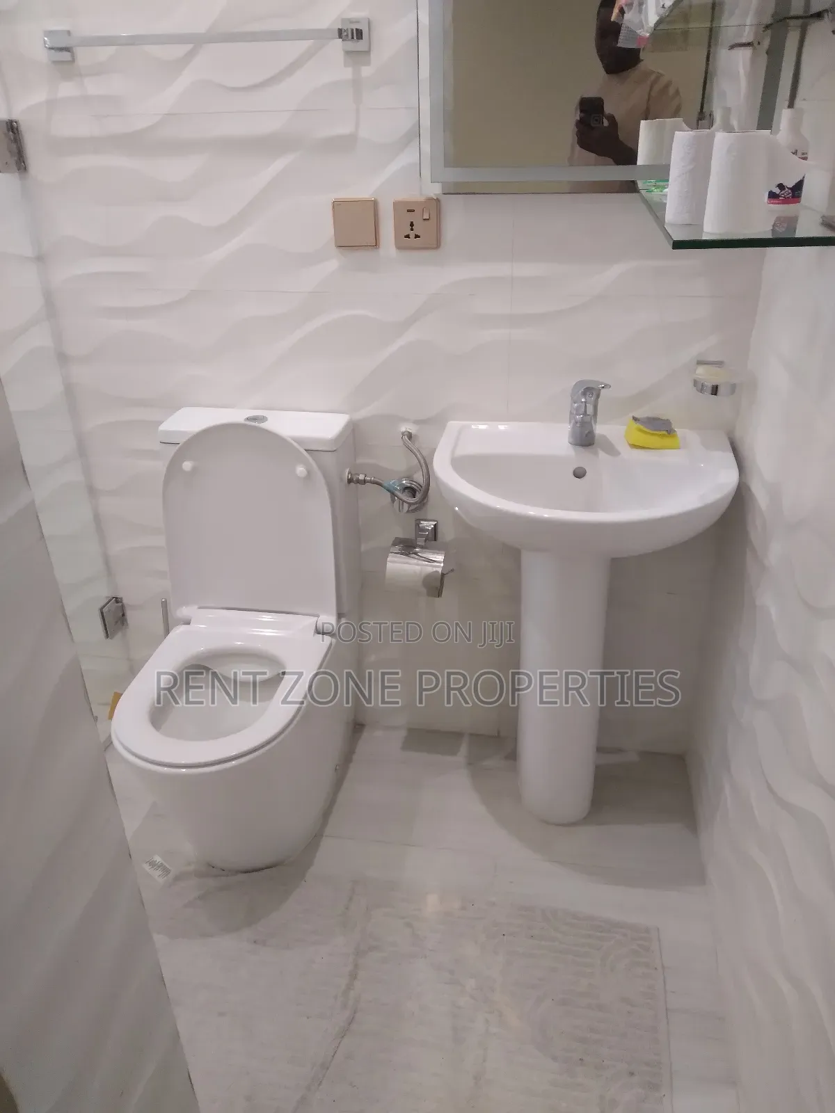 Air B and B/Shot Stay Apartment