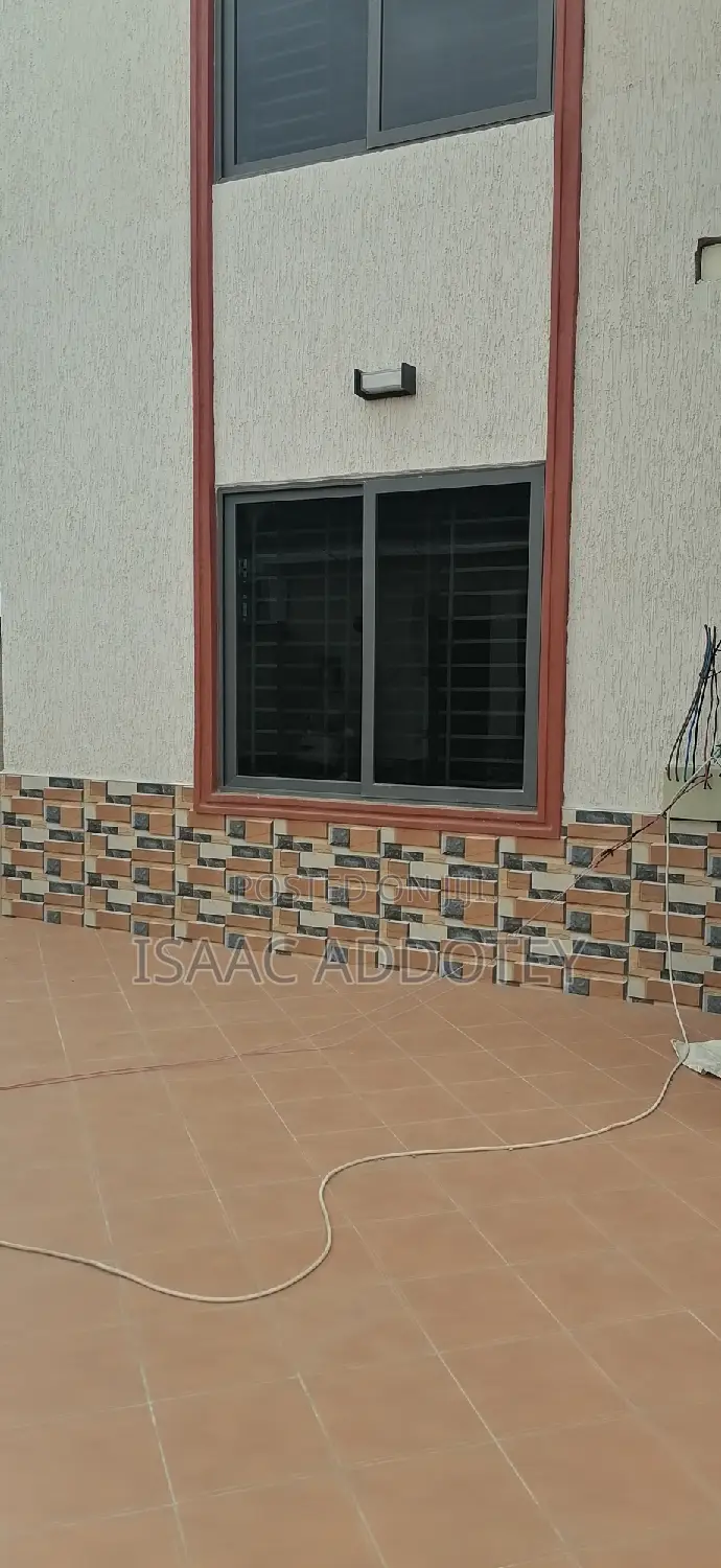 2bdrm Apartment in Sakumono Estate, Spintex for rent
