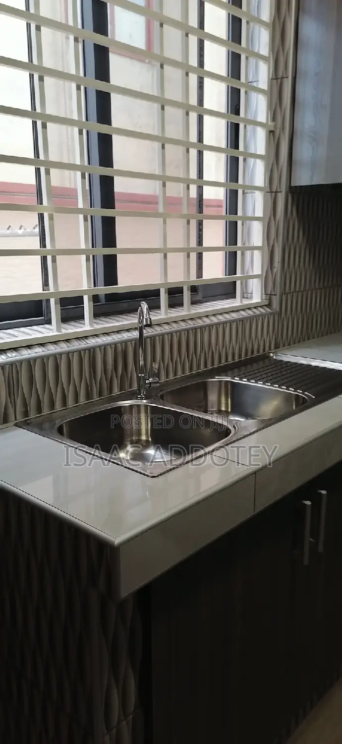 2bdrm Apartment in Sakumono Estate, Spintex for rent