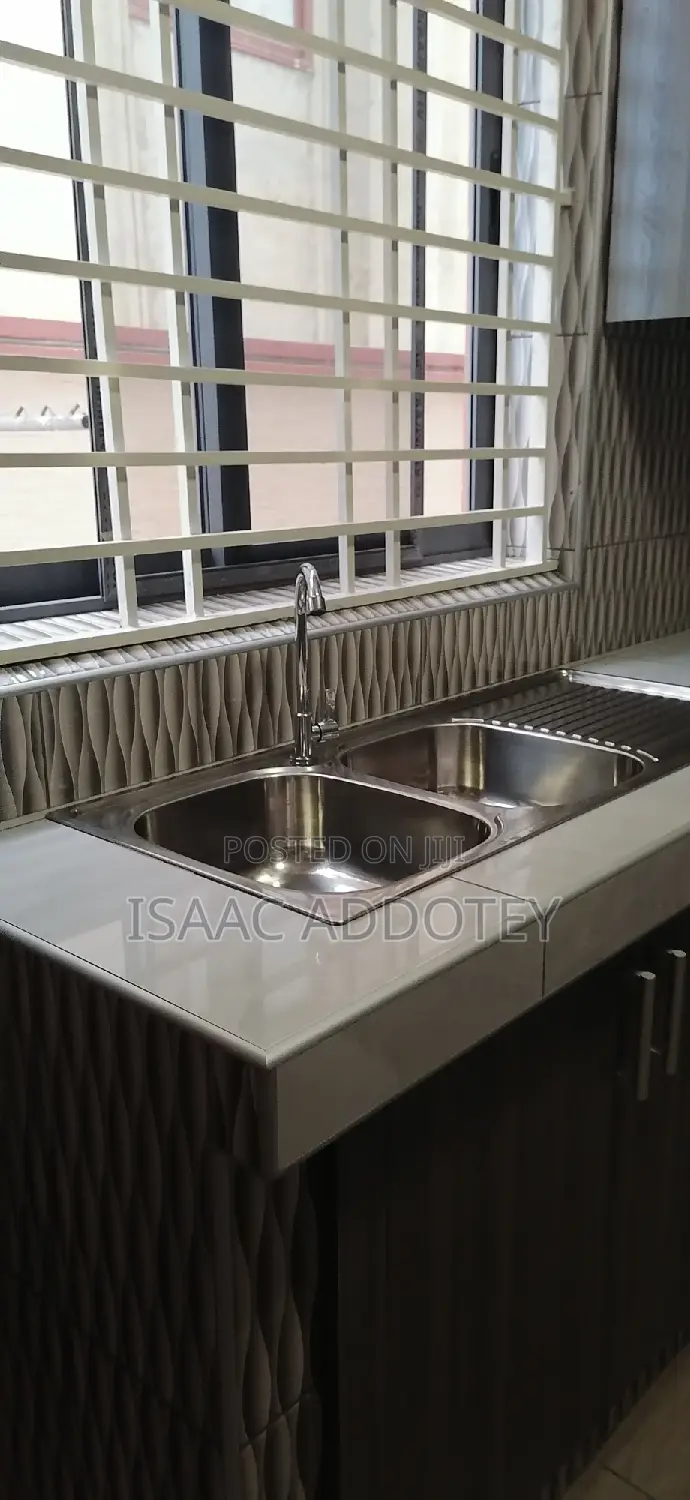2bdrm Apartment in Sakumono Estate, Spintex for rent