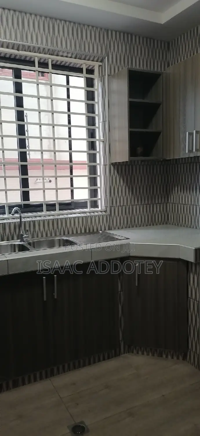 2bdrm Apartment in Sakumono Estate, Spintex for rent