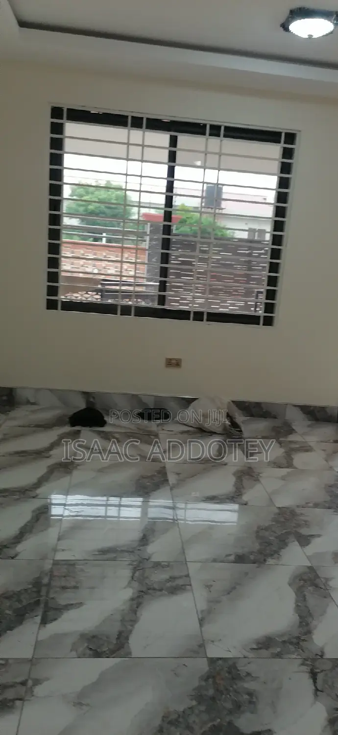 2bdrm Apartment in Sakumono Estate, Spintex for rent