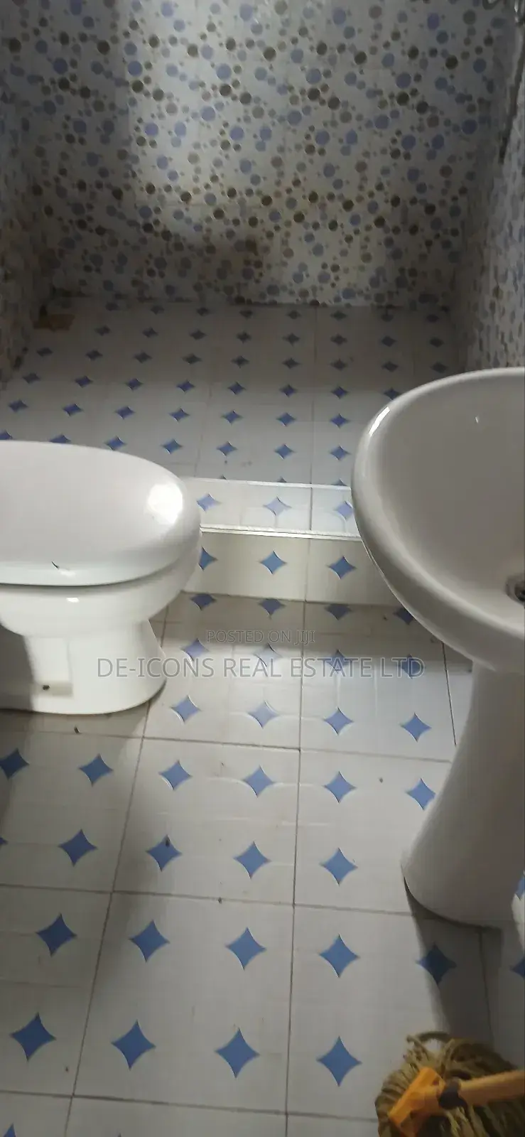 1bdrm Apartment in De-Icons Real Estate, Awutu Senya East Municipal