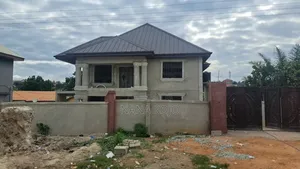4bdrm House in Gyinyase Ramseyer, Kumasi Metropolitan for sale