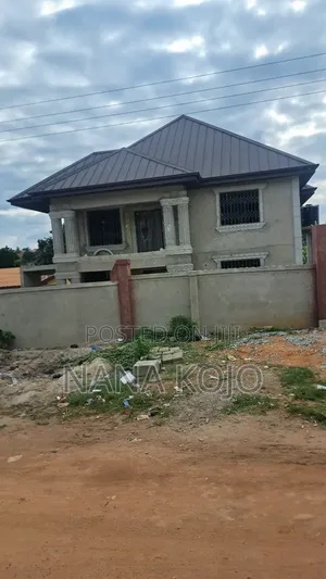 4bdrm House in Gyinyase Ramseyer, Kumasi Metropolitan for sale