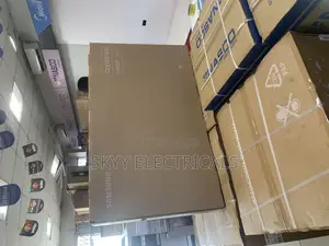 Samsung 50”Crystal Uhd 4k Smart Series 8 Tv