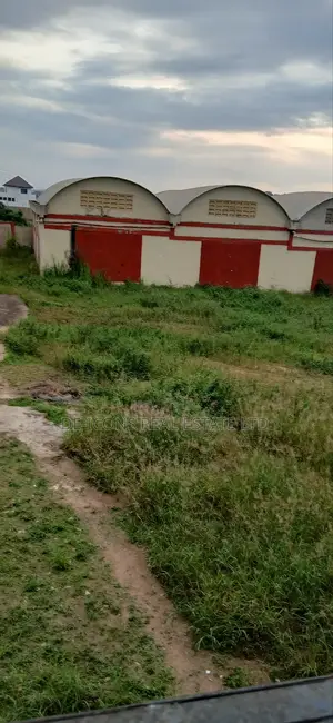 Strategically Located Warehouse in Kasoa for Sale