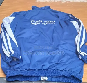 School Lacoste Pe