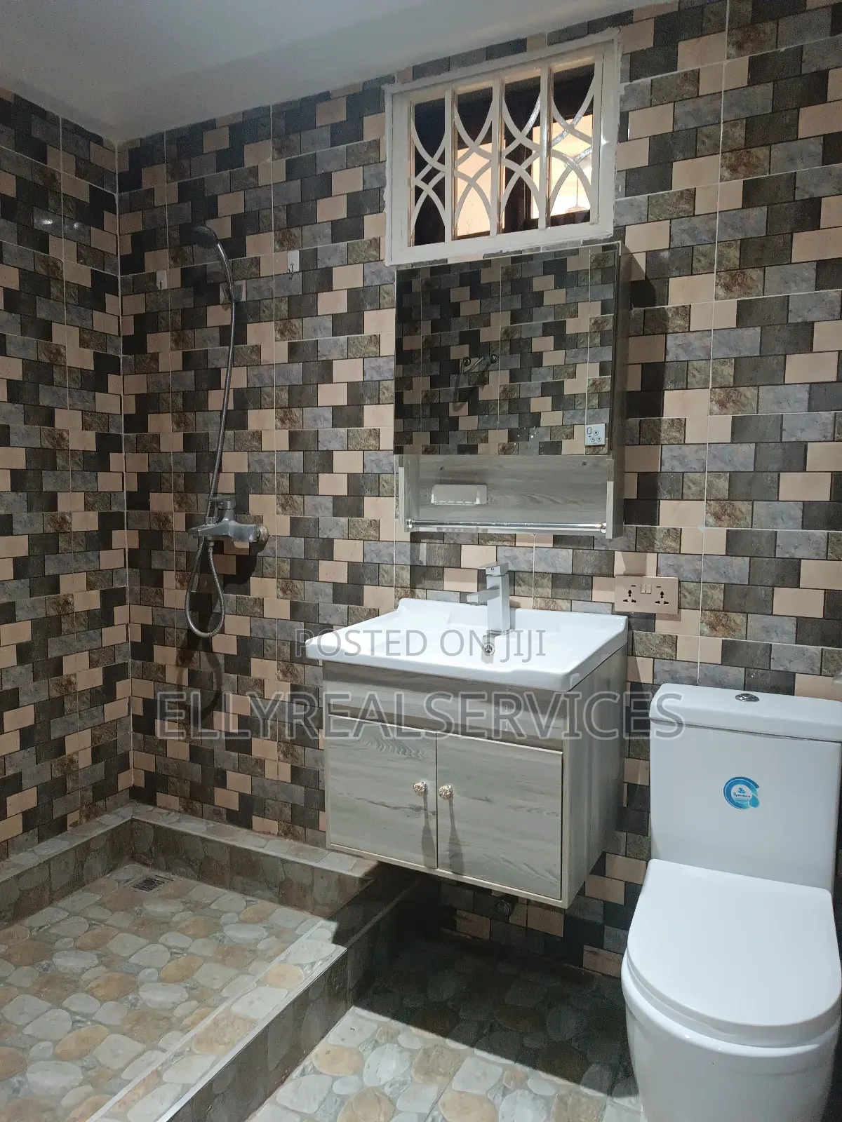 2bdrm Apartment in Ellyrealservices, Oyarifa for rent