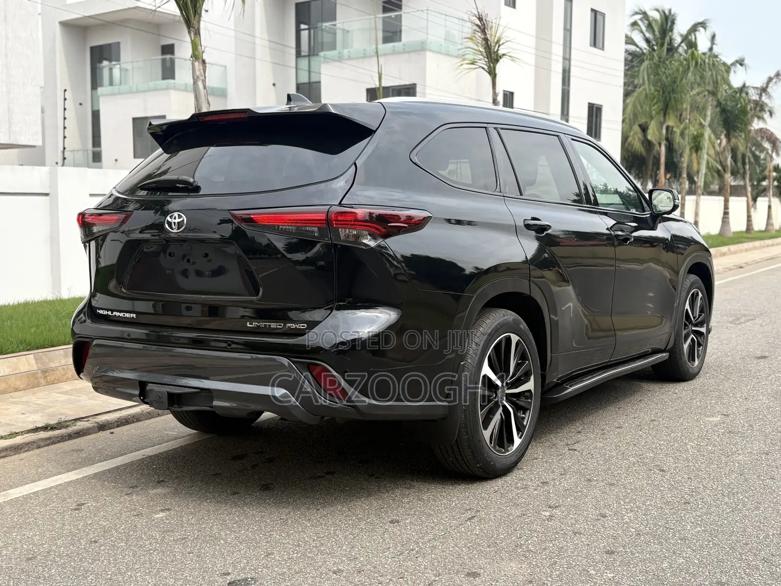 Toyota Highlander Limited AWD 2024 Black