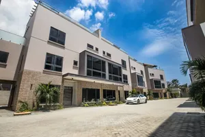 Furnished 3bdrm House in Airport Residential Area for sale