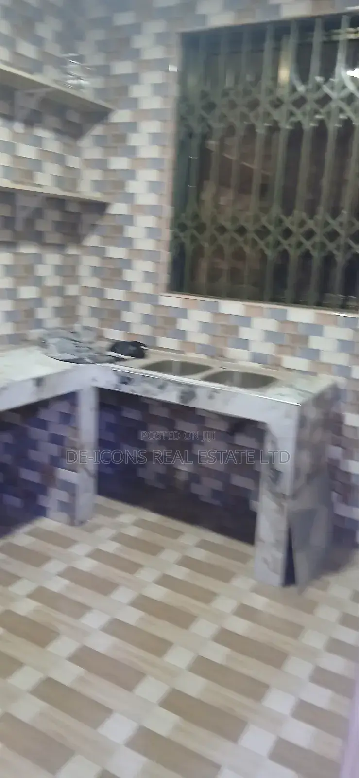 1bdrm Duplex in De-Icons Real Estate, Awutu Senya East Municipal