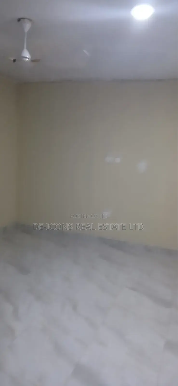 1bdrm Duplex in De-Icons Real Estate, Awutu Senya East Municipal