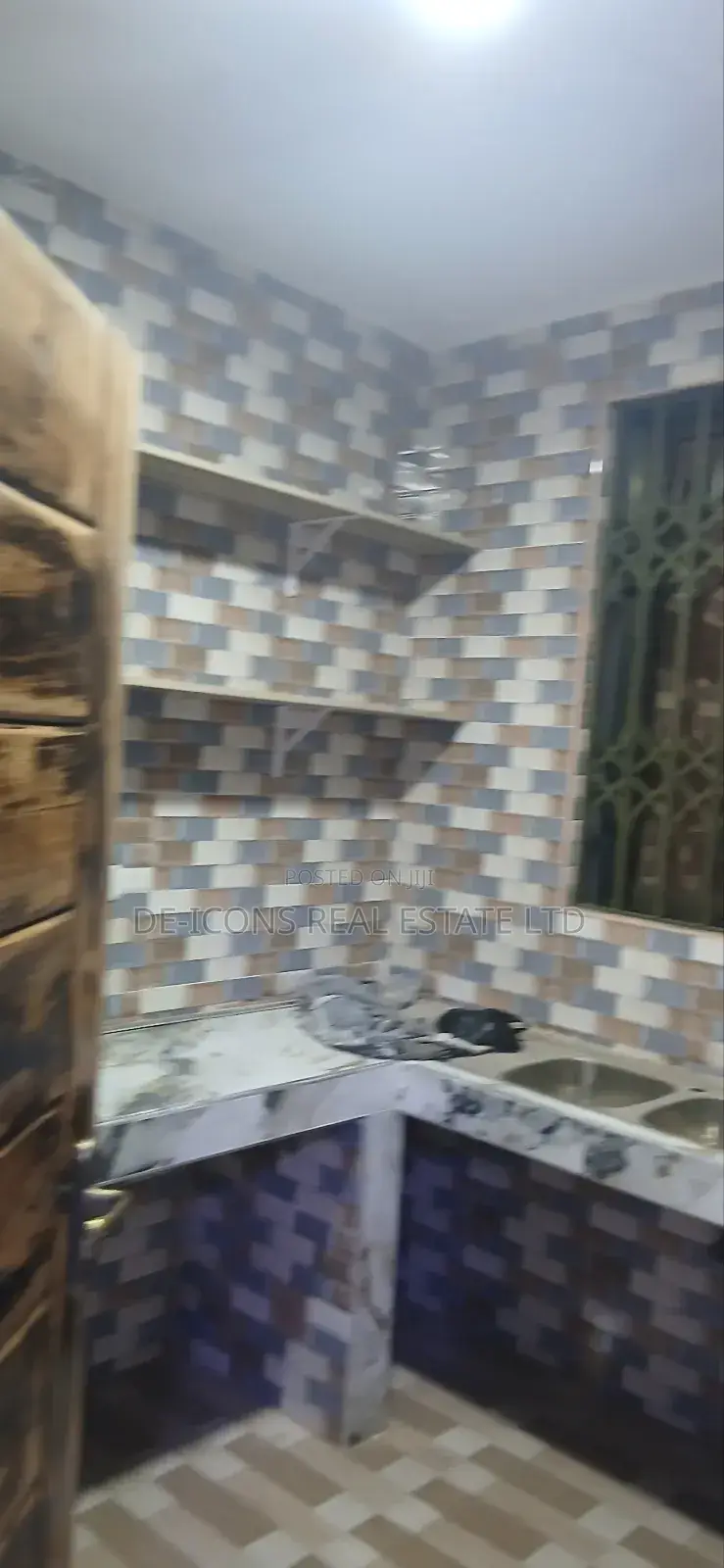 1bdrm Duplex in De-Icons Real Estate, Awutu Senya East Municipal