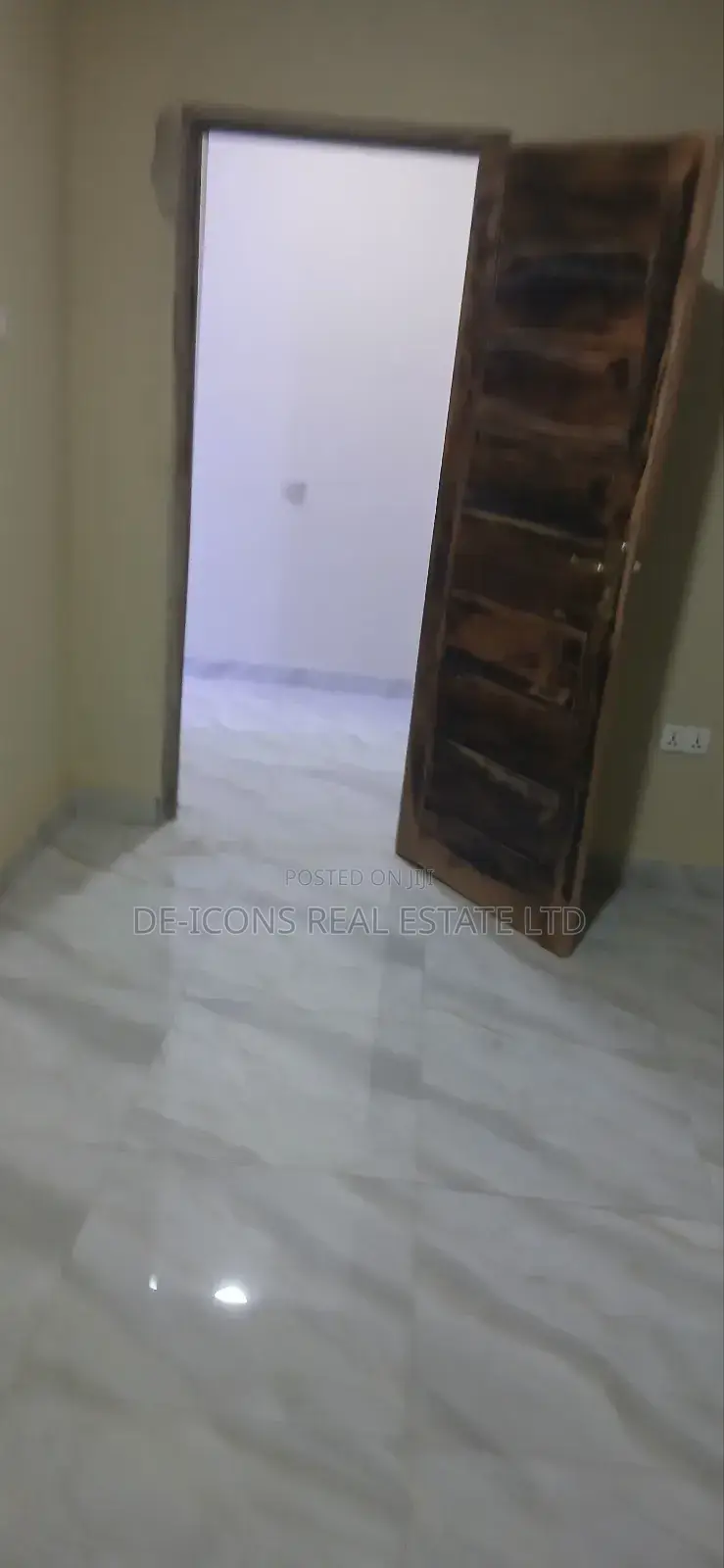 1bdrm Duplex in De-Icons Real Estate, Awutu Senya East Municipal