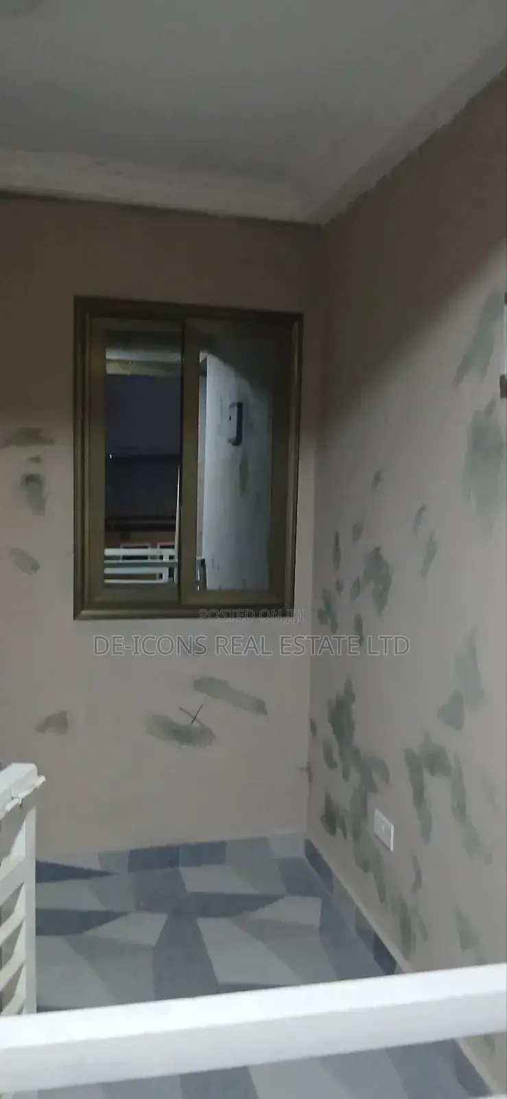 1bdrm Duplex in De-Icons Real Estate, Awutu Senya East Municipal